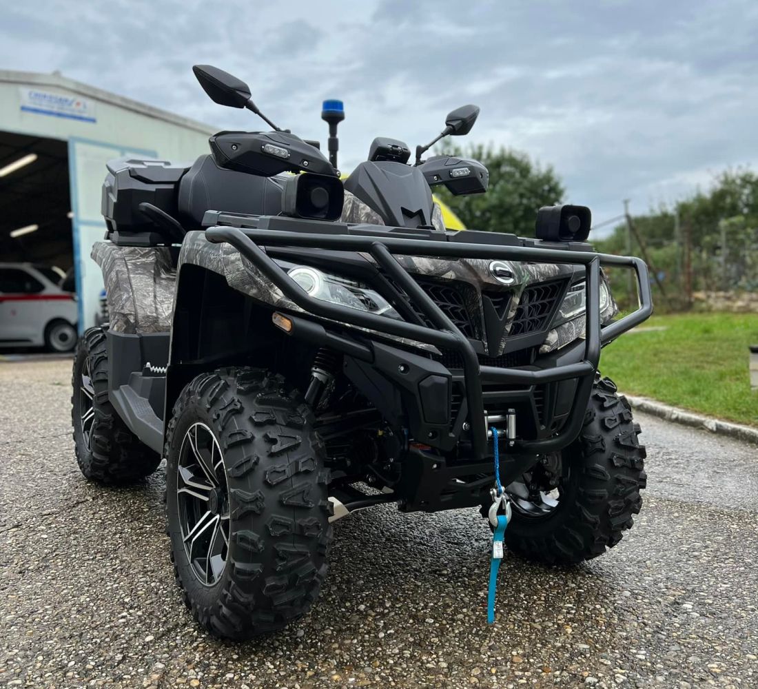 3 ks moderných štvorkoliek pre vojenskú políciu